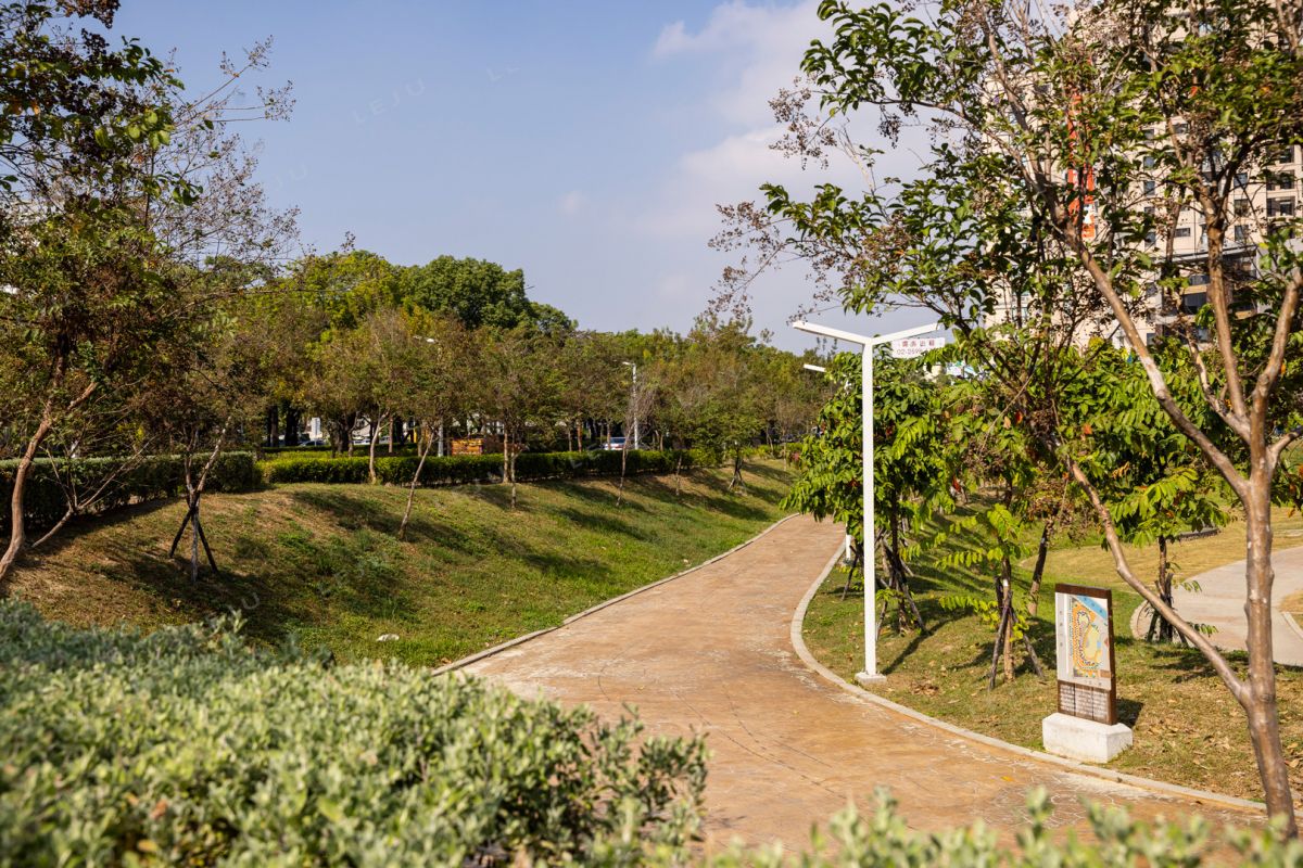 十全滯洪公園
