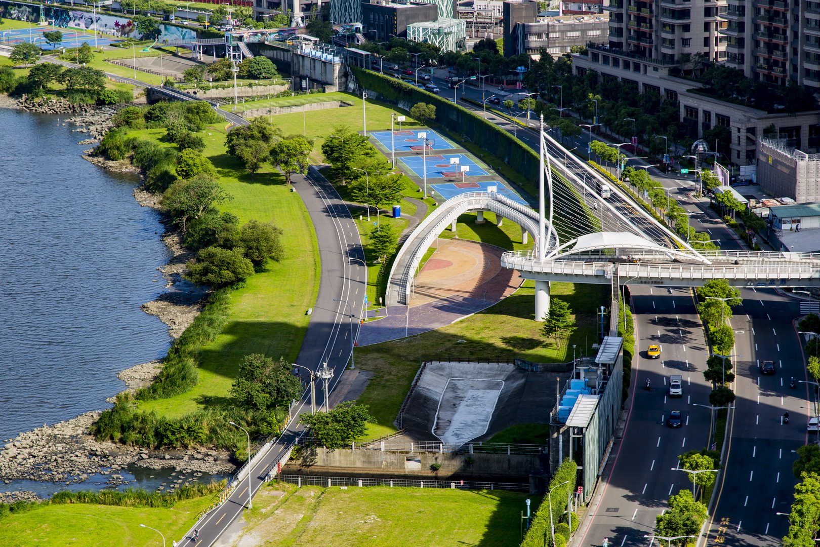 冠德蝴水映周邊機能